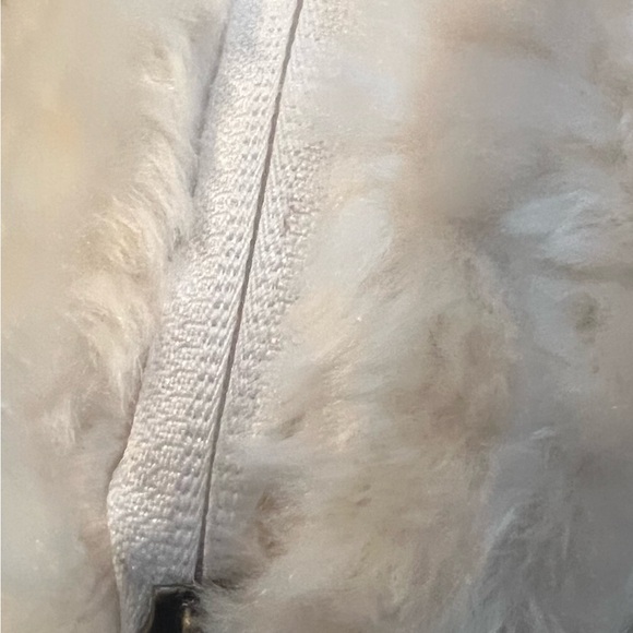 UGG pillow and insert - Picture 3 of 3